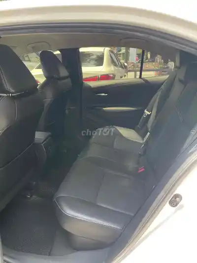 Toyota Corolla Altis 1.8HEV 2022 (бензин-электро)