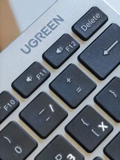 UGREEN K551 беспроводная клавиатура