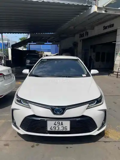 Toyota Corolla Altis 1.8HEV 2022 (бензин-электро)