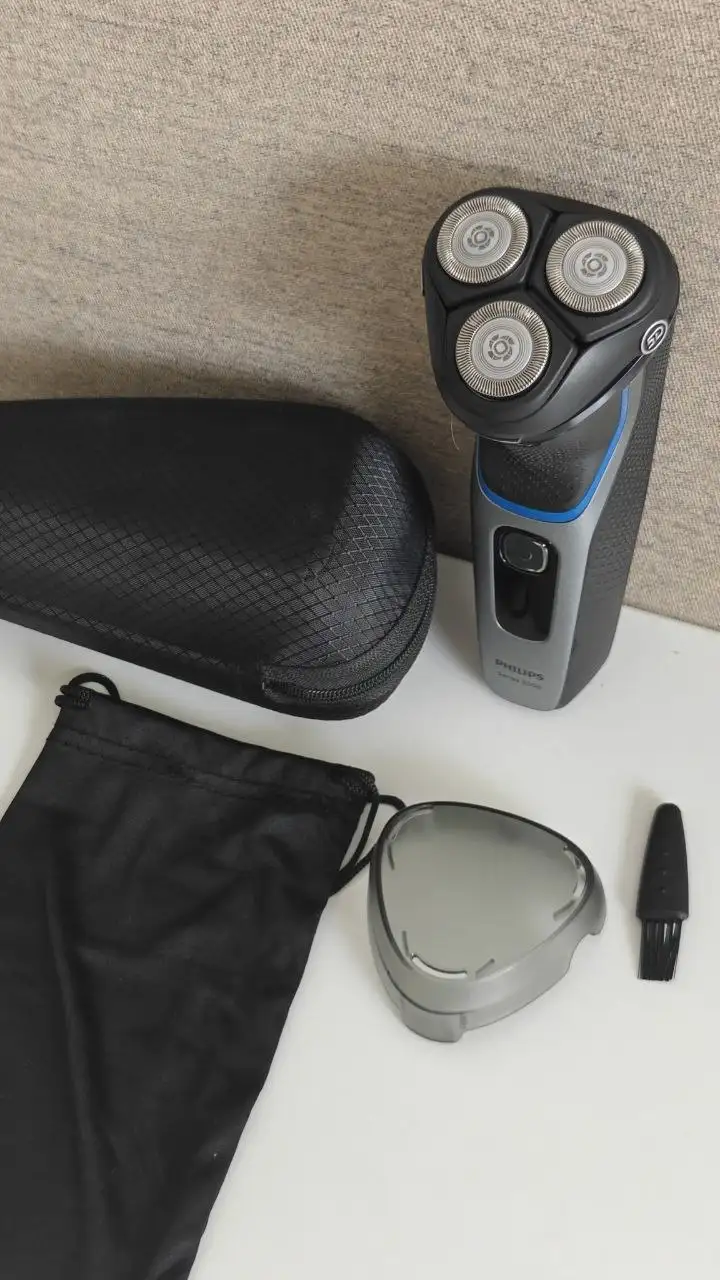 Электробритва Philips Series 3000 модель 3206