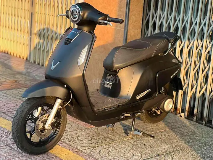 Электроскутер VinFast Evo200 2025 Черный 7 000 км