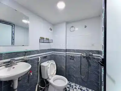 Комната в переулке 215/17 Trieu Khuc, есть балкон, цена 4 млн