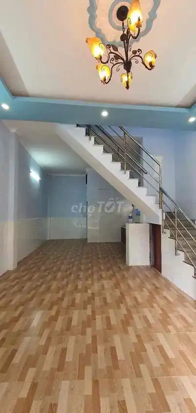 Дом с парковкой для авто, 2 этажа, 2 спальни, 2 санузла, под онлайн-бизнес