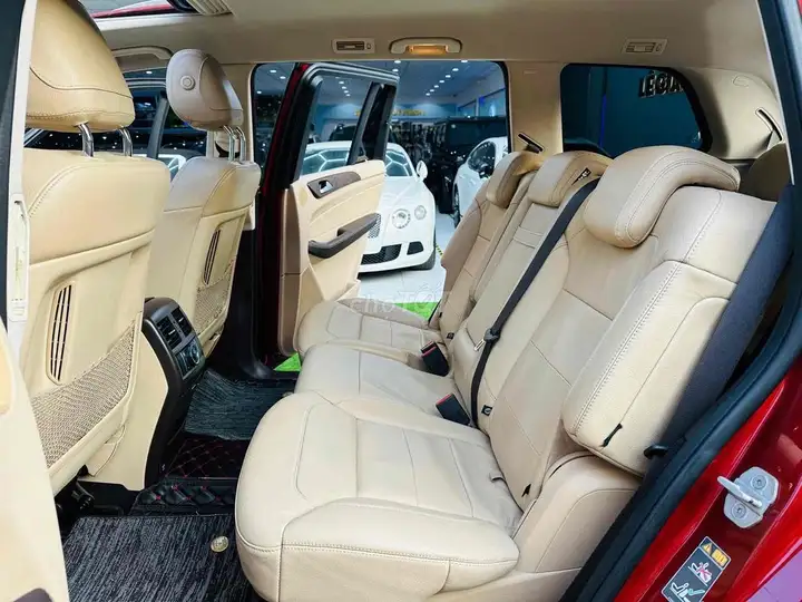Mercedes-Benz GLS 400 4MATIC Red Model 2018