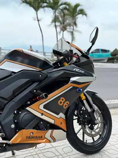 Yamaha R15 2021