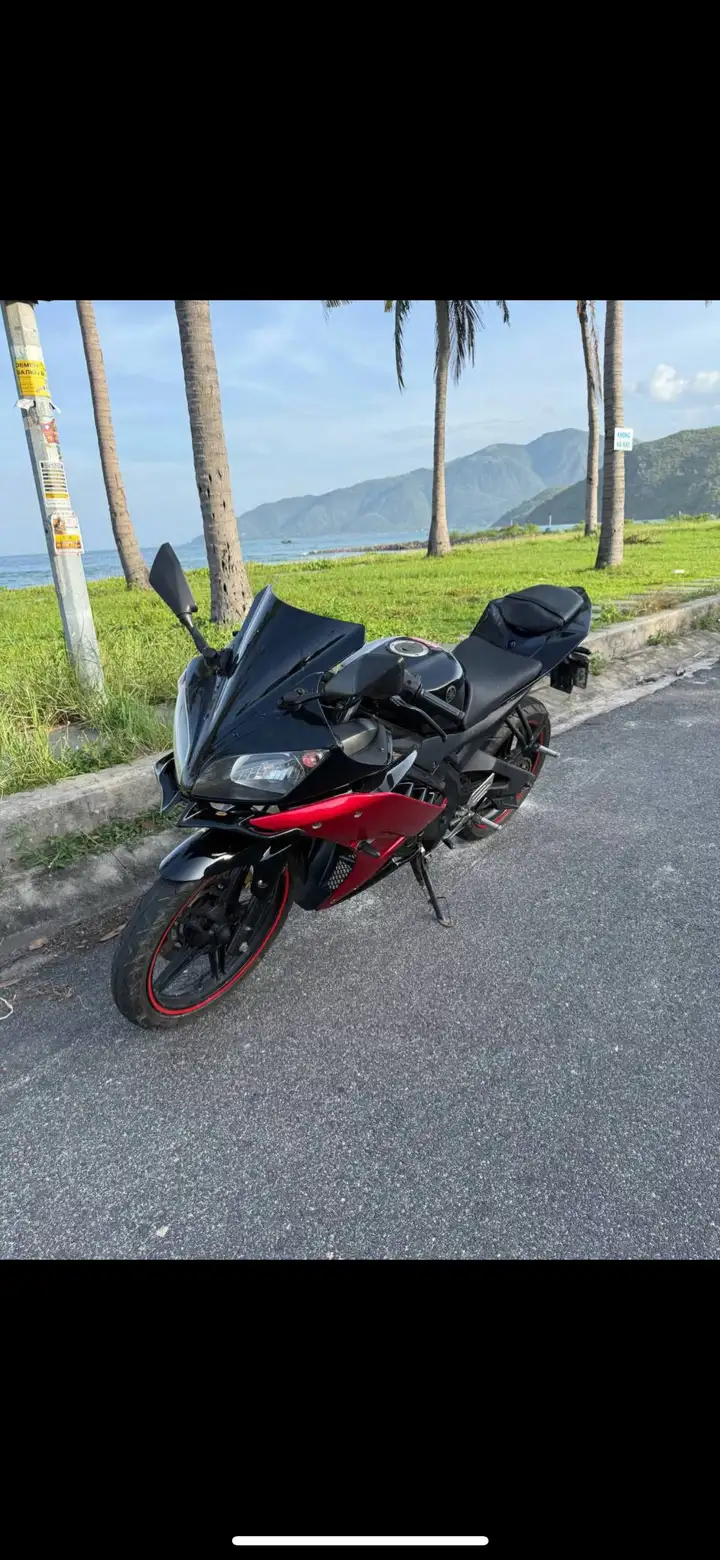 Yamaha R15 V2