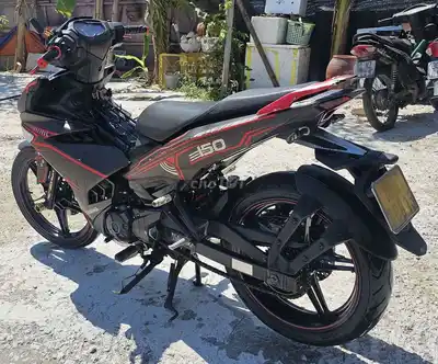 Yamaha Exciter 150 2018 черно-красный