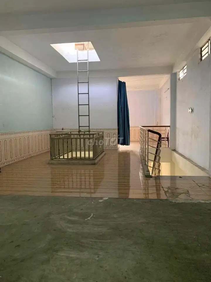 Аренда углового дома на ул. Йен Те - Бак Сон, 100 м², 3 спальни, 3 санузла