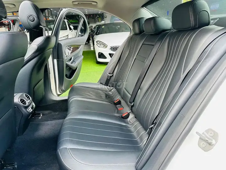Mercedes-Benz E250 2017 Модель 2018 Белый