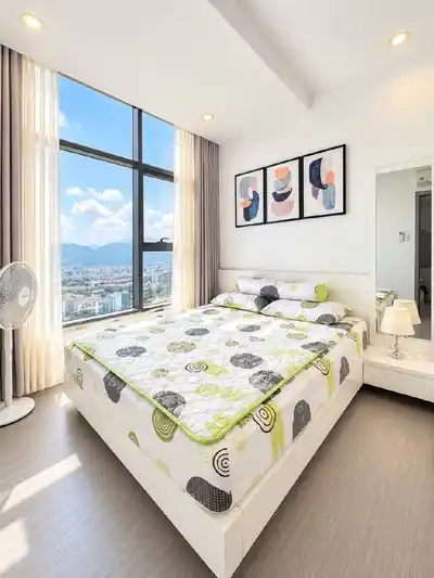 Квартира с 2 спальнями в Mường Thanh Center