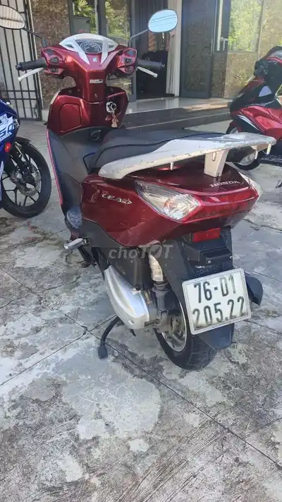Honda Lead 2016, красный