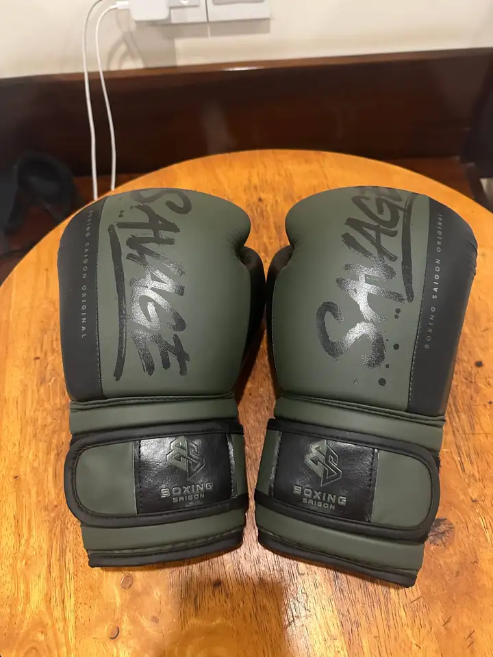 Боксерские перчатки Saigon Boxing 12 oz