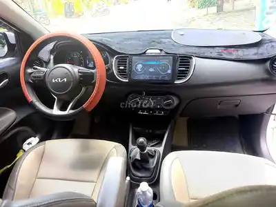 Kia SOLUTO 2023 1.4MT, один владелец, семейный автомобиль