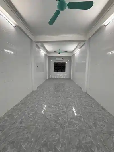 Аренда целого дома в переулке Триеу Кхук, Тхань Суан, с лифтом