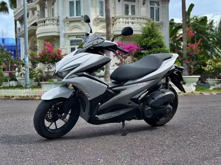 Yamaha NVX 2017