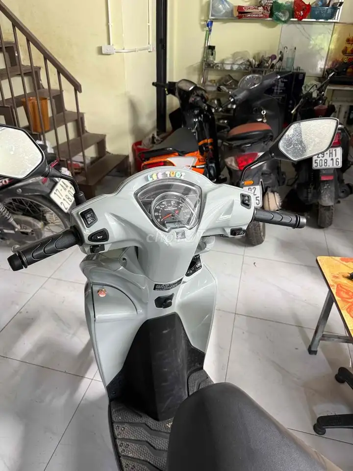 Honda Vision 2026 Xám 3000 км