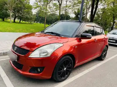 Suzuki Swift 2016 1.4 AT Красный
