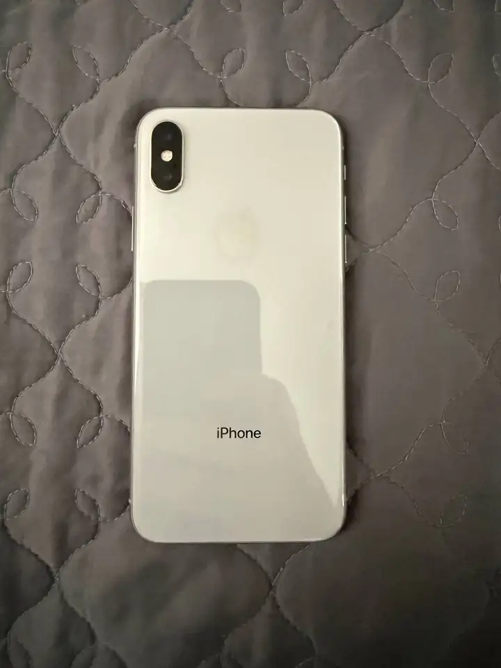 iPhone X 64 ГБ