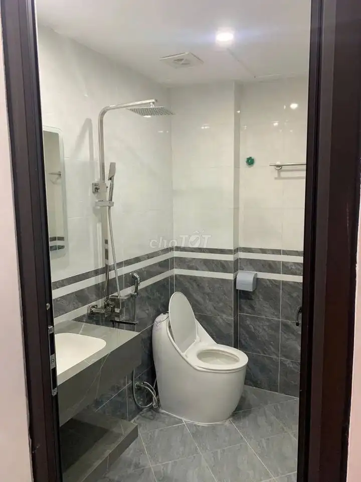 Аренда дома Ким Ма, 32 м², 5 этажей, 3 спальни, широкий двор