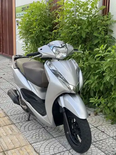 Honda Lead 2 клапана 2019 серебристый скутер