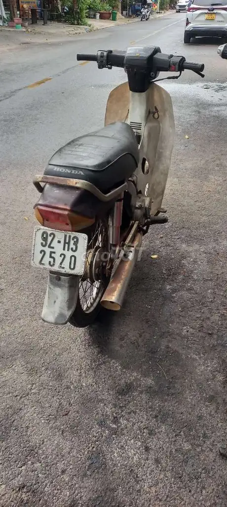 Honda Dream Nâu