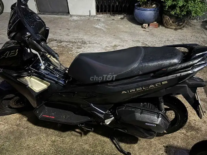 Honda Airblade 2023 матовый черный 27 000 км