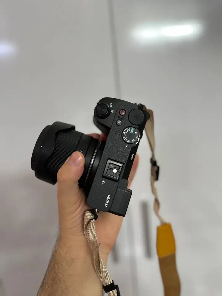 Sony a6700 + Viltrox 9mm