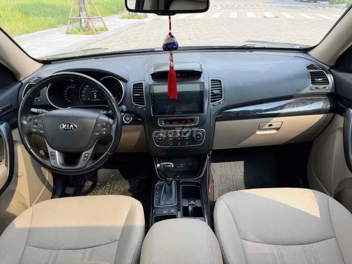Kia Sorento 2019 бензин 90 тыс. км черный