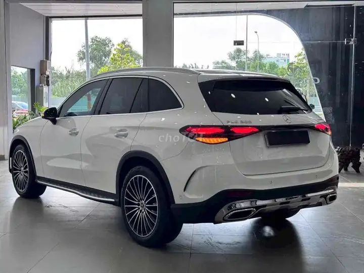 Mercedes GLC300 4Matic V1 2024 пробег 26.000 км