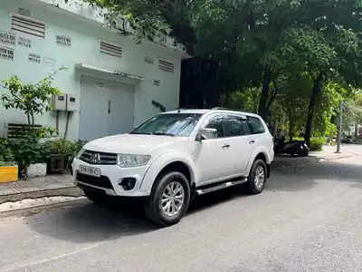 Mitsubishi Pajero Sport 2014 Белый 7 мест