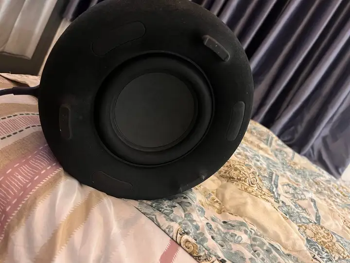 Музыкальная колонка Harman Kardon Aura Studio 3