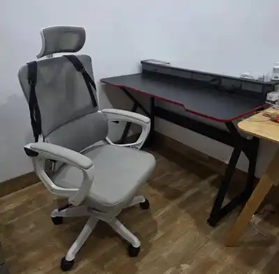 Стол и стул