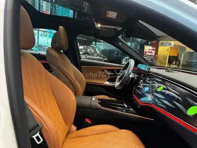 Mercedes-Benz E300 AMG 2026 Белый