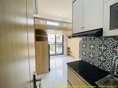 Комната в переулке 100 Кхам Тхьен, Донгда, с просторным балконом