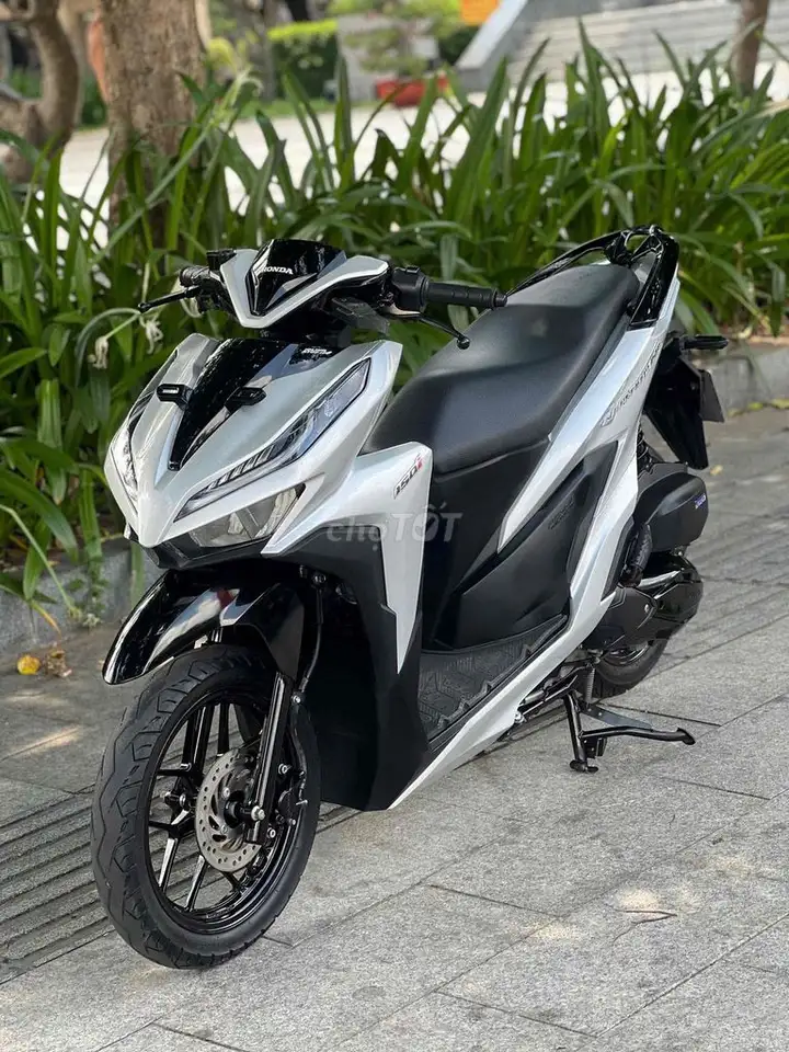 Vario 125 2022 Серебристый Porsche Индонезия гор.номер 1хозяин