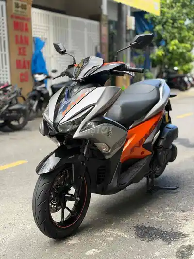 Yamaha NVX 155 2019 ABS 20.000 км, серебристый