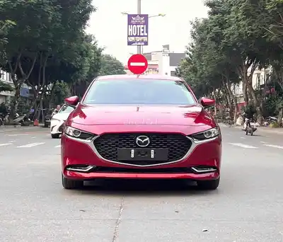 Mazda 3 Luxury 1.5 AT 2024 года, почти новый