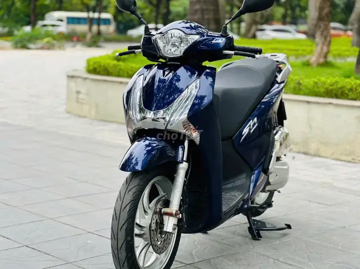 Honda SH 125 2017 синий, от собственника, родной мотор, тихий