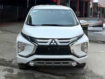 Mitsubishi Xpander 2021 1.5 AT Premium белый