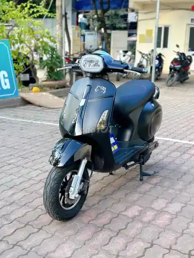 Электроскутер Vespa GTDD Матовый черный с аккумулятором 2026