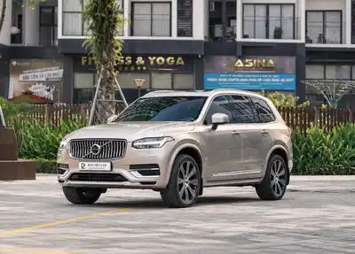 Volvo XC90 T8 2024 Максимальная Гибрид Швеция