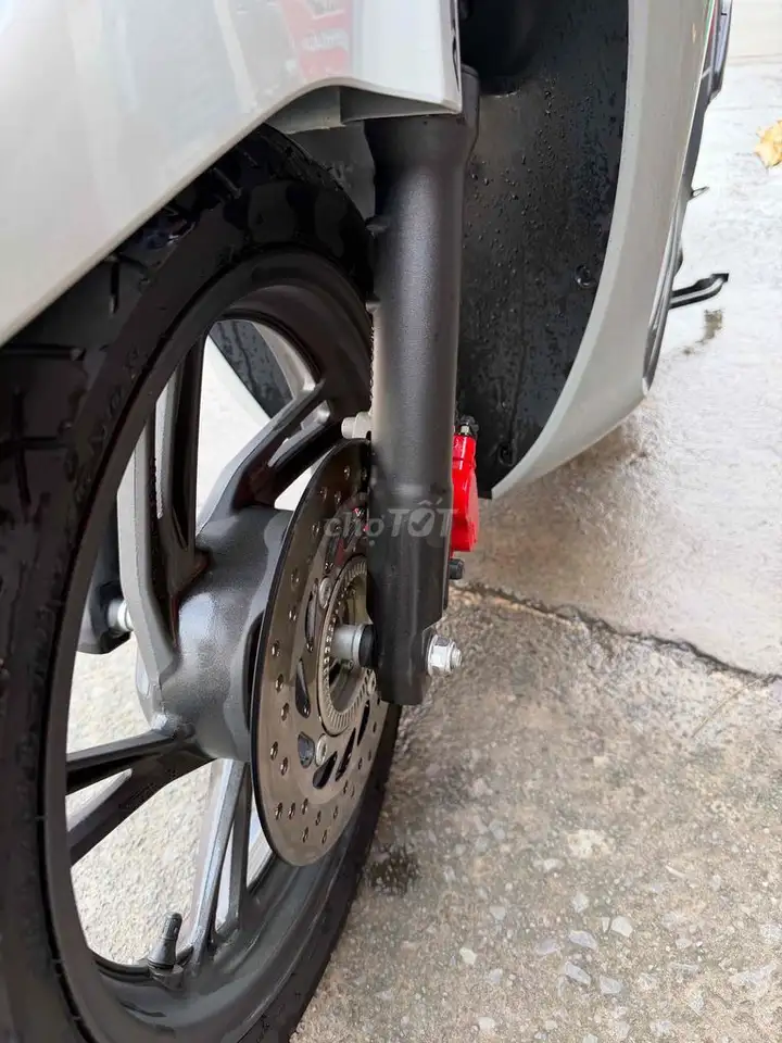 Honda SH 160 2025 серый 7000 км