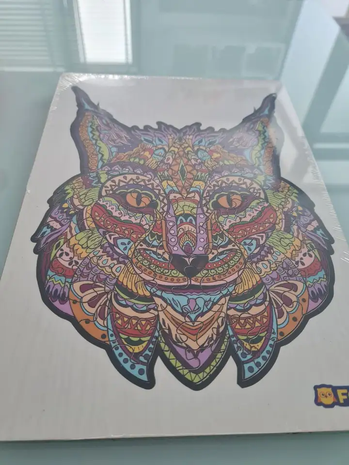 Игрушки для котов, пазл, книги, лампа, кроссовки, кроксы, костюм, кресло