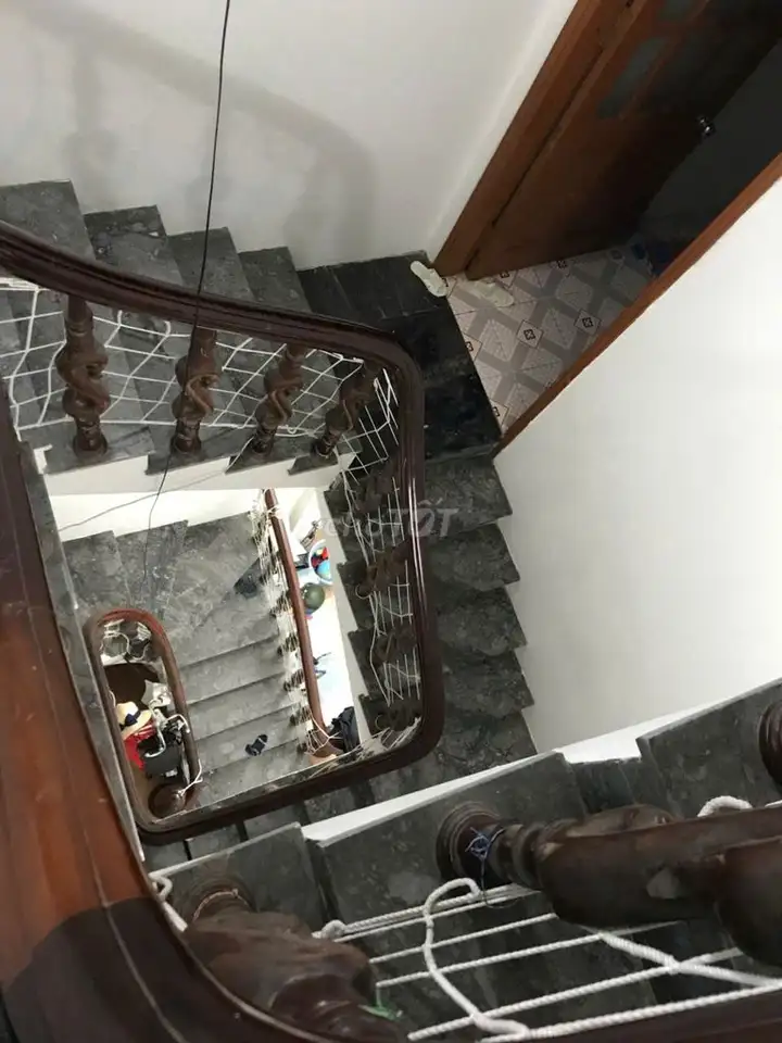 Сдается дом целиком, переулок 21 Тхань Ам, район Вьет Хынг, Ханой
