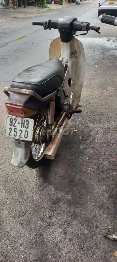 Honda Dream Nâu
