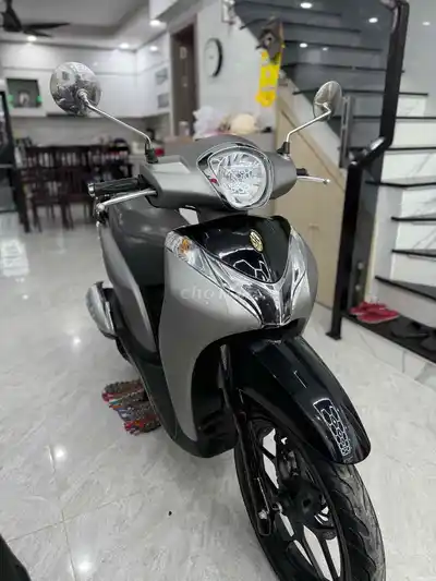 Honda SH Mode 2018, черный