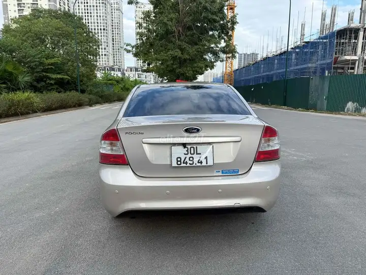 Ford Focus 2010, МКПП, песочный, 160 000 км