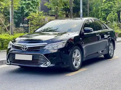 Toyota Camry 2.5Q 2016 черная 100000 км