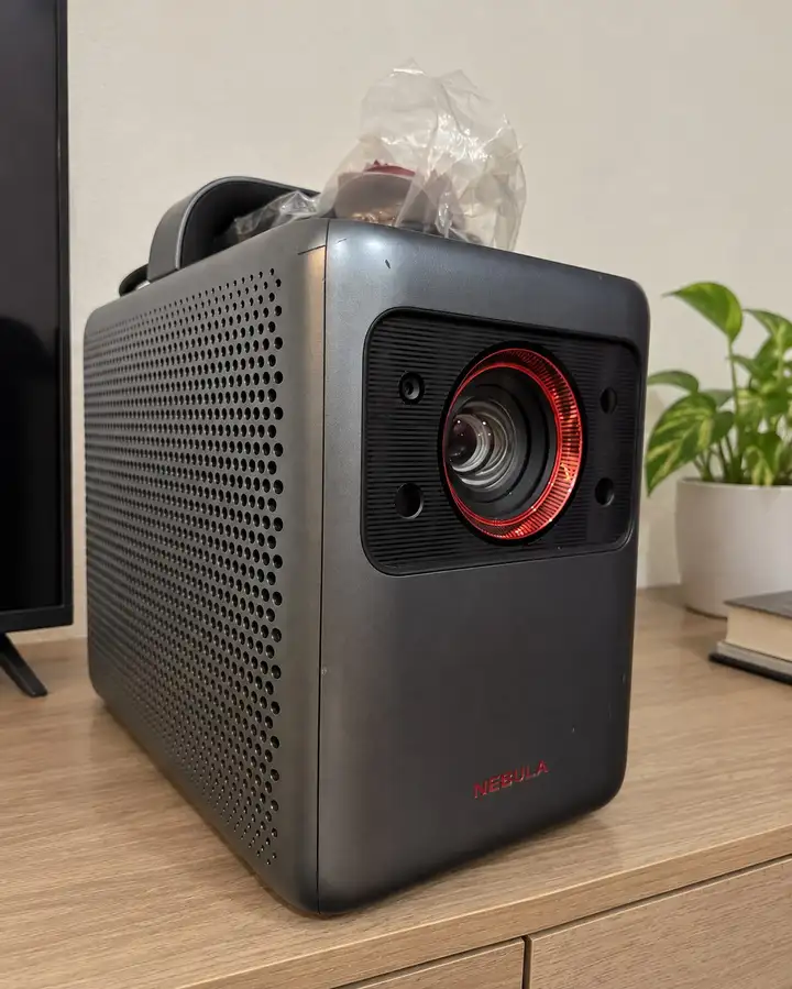 Anker Nebula Cosmos Laser D2341 лазерный проектор