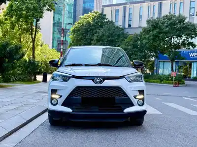 Toyota Raize 2022 CVT 1.0 Turbo белый